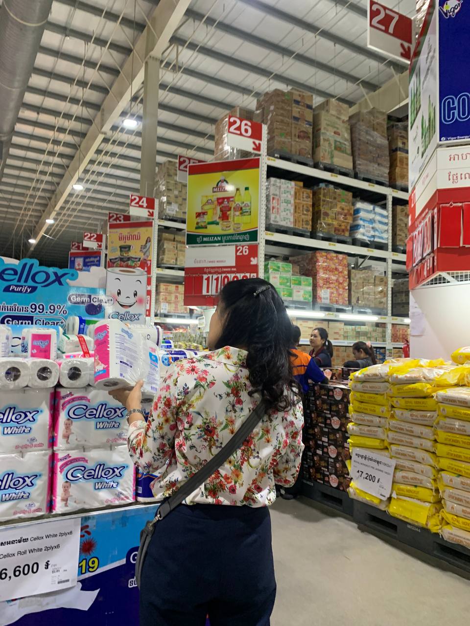 Modern Trade Distribution Boosting FMCG Sales with BJC Products at Makro Market In Cambodia - Image 3